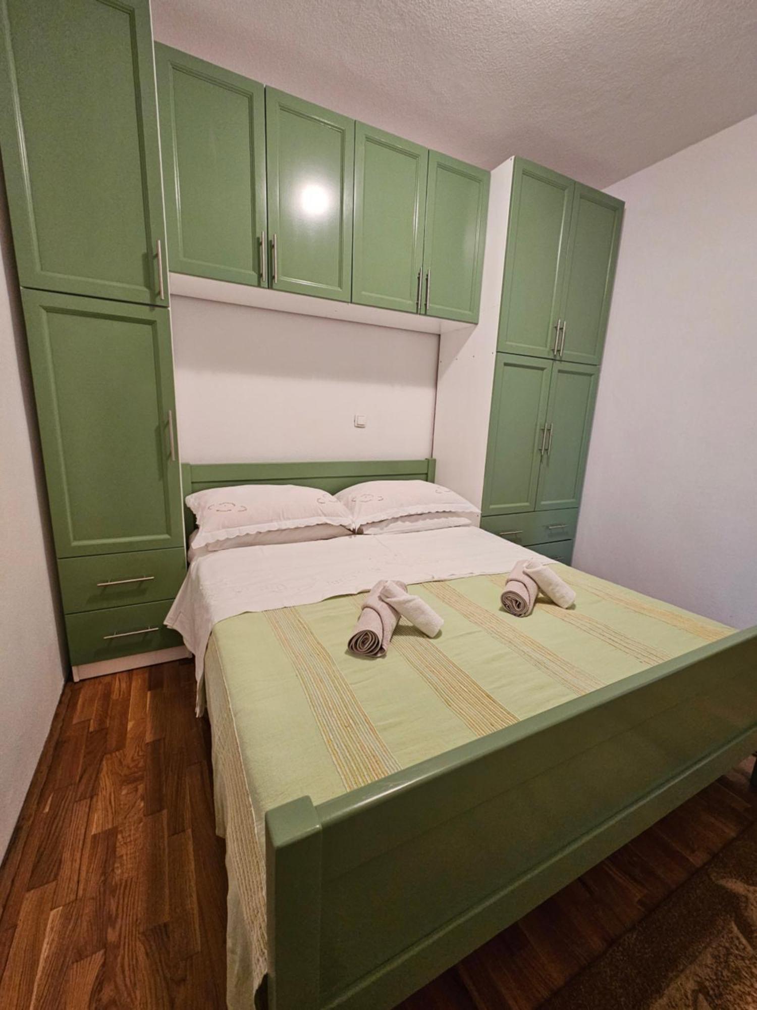 Apartmani Natasa Lokva Rogoznica Esterno foto