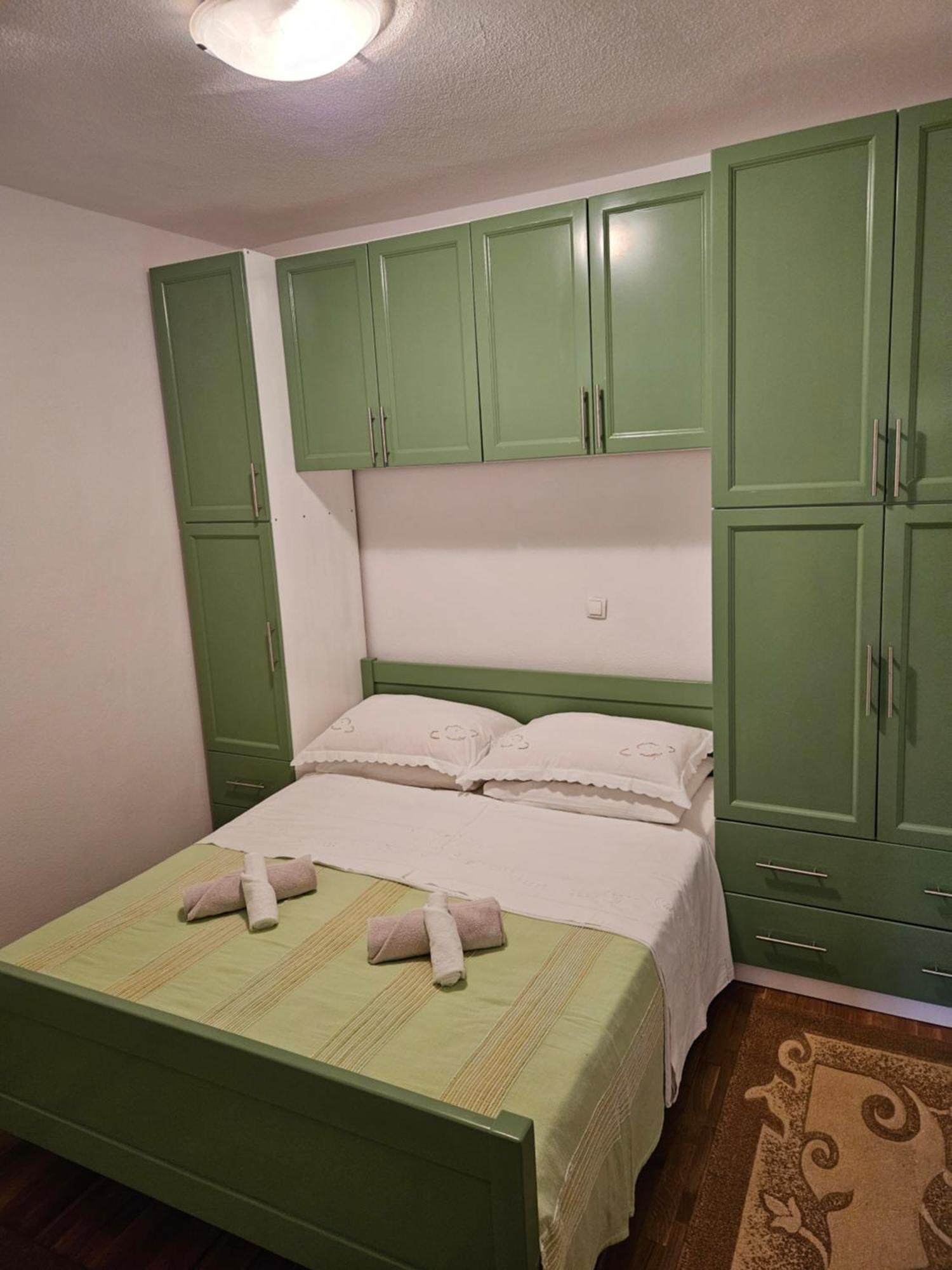 Apartmani Natasa Lokva Rogoznica Esterno foto