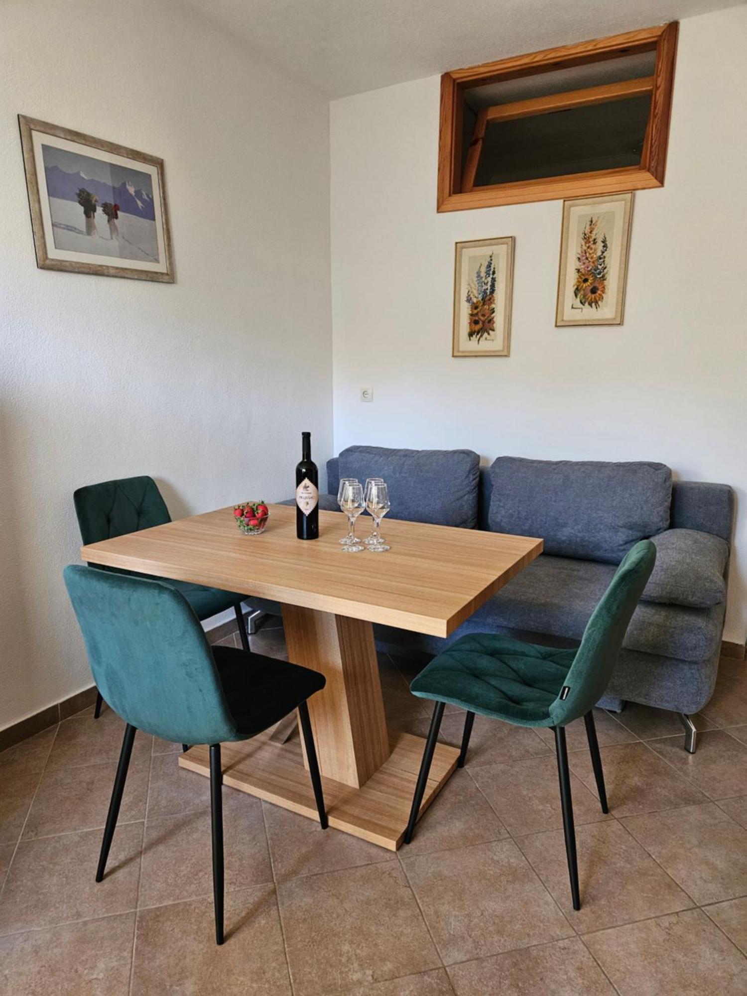 Apartmani Natasa Lokva Rogoznica Esterno foto