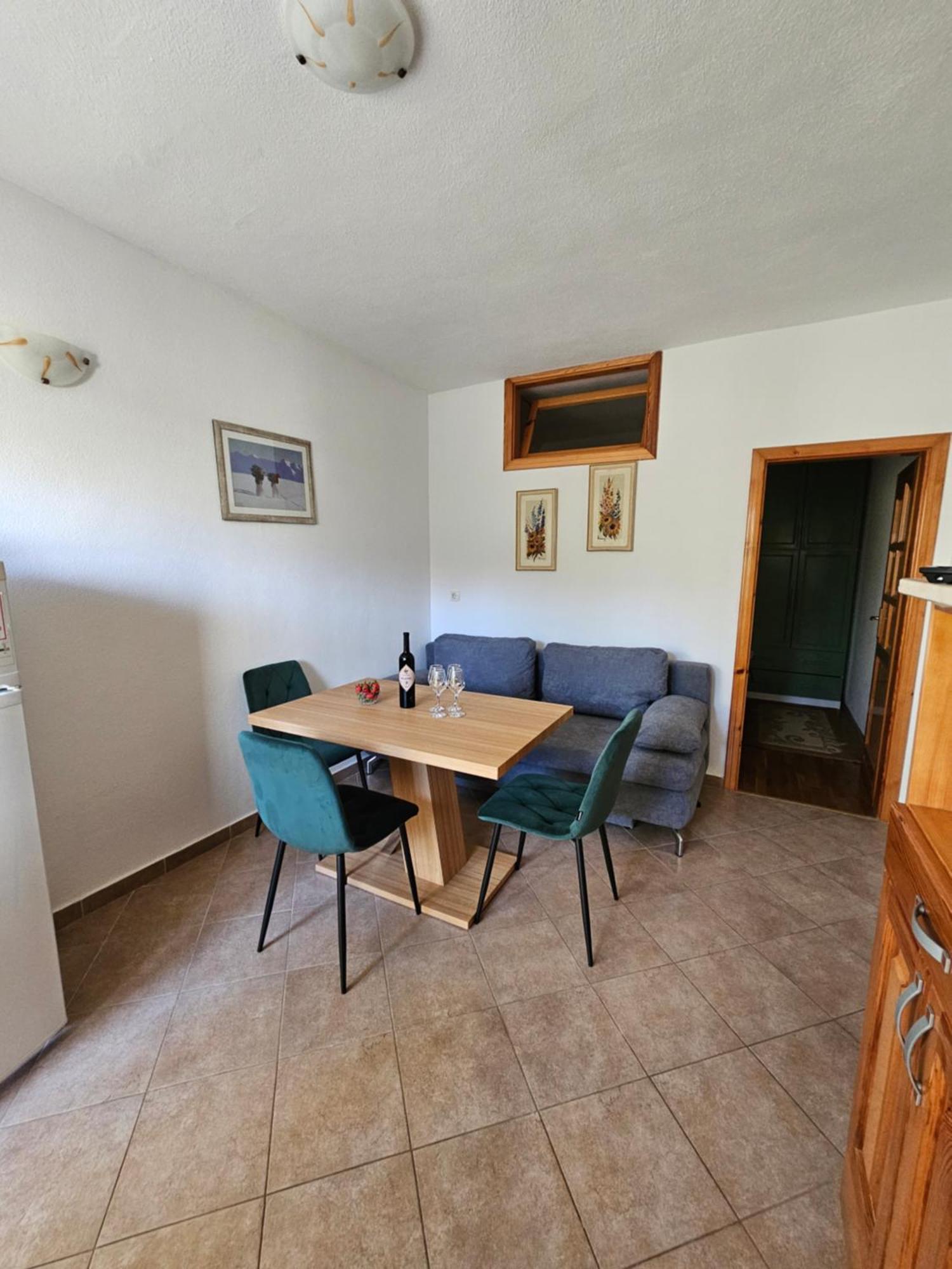 Apartmani Natasa Lokva Rogoznica Esterno foto